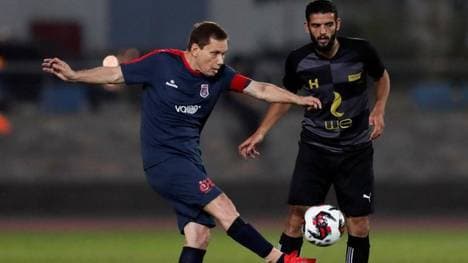 Ezzeldin Bahader (l.) ist der älteste Profifußballer der Welt