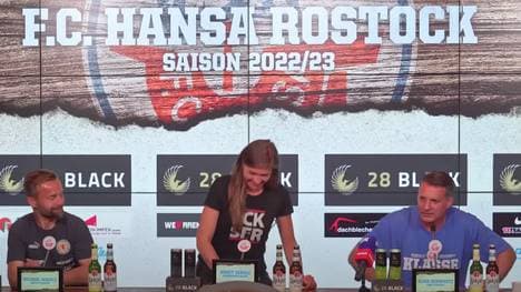 Marit Scholz bei der Pressekonferenz nach dem 2:1 gegen Braunschweig