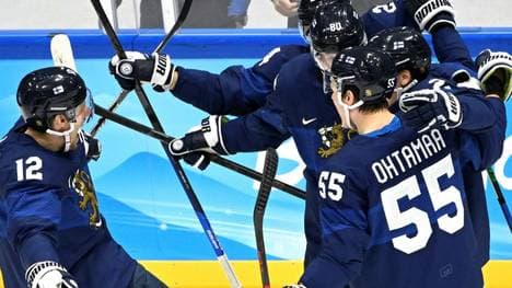 Finnland gewinnt das olympische Eishockey-Turnier