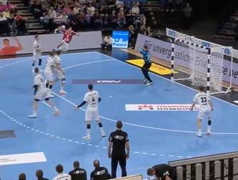 Die Highlights der Partie HSV Hamburg - THW Kiel aus der Handball-Bundesliga im Video.
