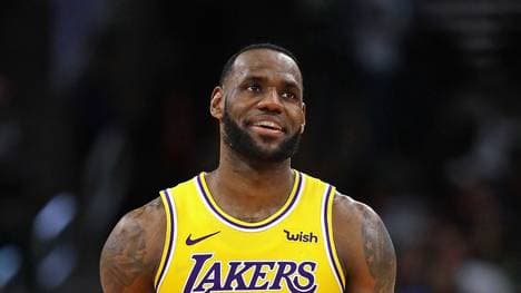 Los Angeles Lakers v Chicago Bulls