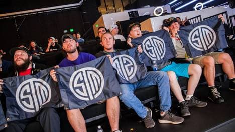 Angeblich steht es um TSM schlechter, als es gegenwärtig den Anschein hat. Angeblich soll die US-amerikanische eSports-Organisation auch an einen Verkauf des eigenen LCS-Slots denken