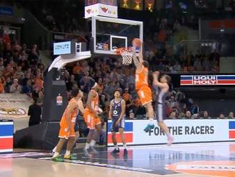 Die BBL-Highlights der Basketball-Partie ratiopharm ulm - ALBA BERLIN im Video. 