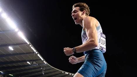 Armand Duplantis hält den Weltrekord im Stabhochsprung