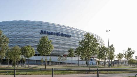 Die Allianz Arena leuchtet heute in lila