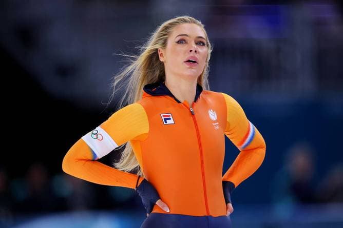 Leerdam-Anzug für Mega-Summe versteigert