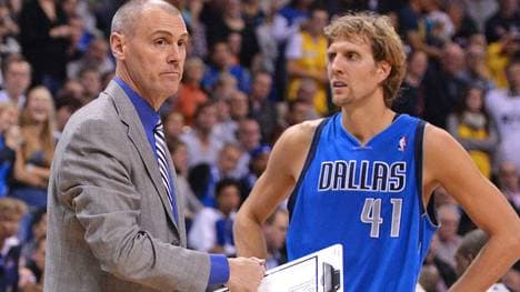 Dirk Nowitzki (r.) und Rick Carlisle feierten 2011 zusammen die Meisterschaft