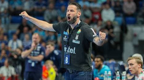 Magdeburg-Trainer Bennet Wiegert will auch nach dem Rückspiel gegen Szeged jubeln