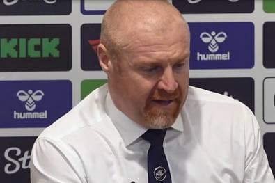 Dyche bedient: "Wir können alle sehen, ist das Absicht?"