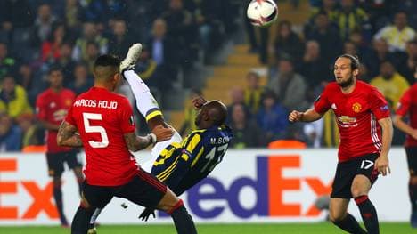 FBL-EUR-C3-FENERBAHCE-MANCHESTER-UNITED