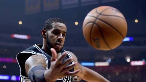 San Antonio Spurs v Los Angeles Clippers