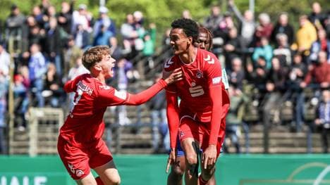 Köln verlängert mit Downs