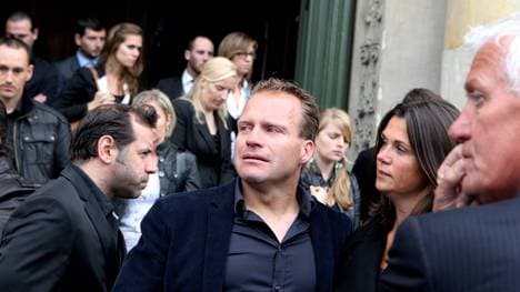 Rad: Vermisster Trek-Leiter Stephen de Jongh nach Sturz gefunden, Stephen de Jongh (mitte) ist Sportlicher Leiter beim Radsport-Team Trek-Segafredo