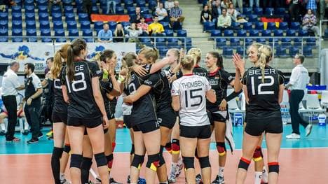 VOLLEYBALL-WOMEN-EURO-2015-GER-HUN