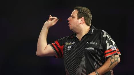 Adrian Lewis greift am Abend in die WM ein