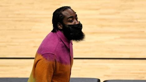 James Harden wurde am Rande der Fashion Week in Paris von der Polizei gestoppt