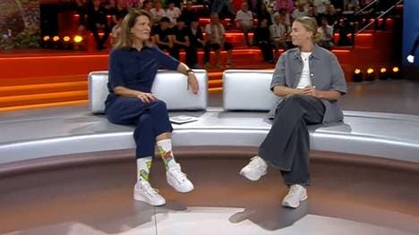 Katrin Müller-Hohenstein mit kontroversen Socken
