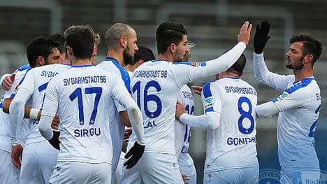 Darmstadt 98 feiert einen 2:1-Sieg gegen den VfL Bochum