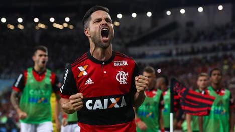 Flamengo v Botafogo - Copa do Brasil Semi-Finals 2017