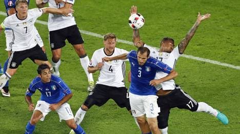 Handspiel von Jerome Boateng