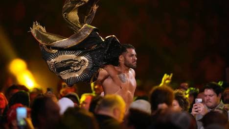 Santos Escobar bleibt nun doch bei WWE