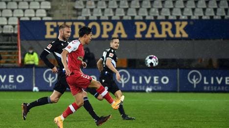 Woo-Yeong Jeong krönte den Sieg des SC Freiburg gegen Arminia Bielefeld