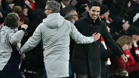 Arteta (r.) ist zufrieden mit seinem Team