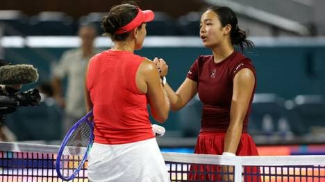 Alexandra Eala (r.) unterliegt knapp