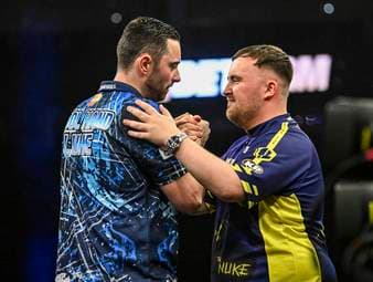 Dann werden die Teilnehmer bekanntgegeben