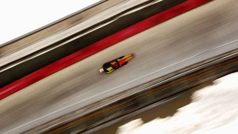 Jacqueline Lölling führt den Skeleton-Wettbewerb zur Halbzeit an 