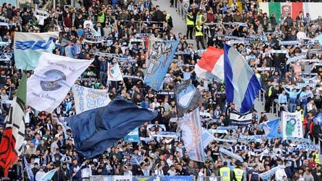 Fans von Lazio Rom sorgten mit antisemitischen Aufklebern für einen Eklat