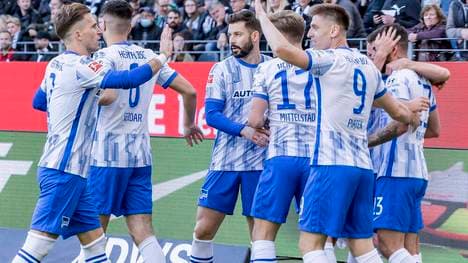 Die Hertha feiert den ersten Treffer in Frankfurt