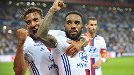 Corentin Tolisso und Alexandre Lacazette wollen künftig wieder gemeinsam für Lyon jubeln