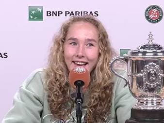 Mirra Andreeva krönte sich mit nur 19 Jahren zur jüngsten French-Open-Siegerin seit 1992. Den ersten Triumph bei einem Grand Slam habe sie sich schon oft ausgemalt, so die Gewinnerin.