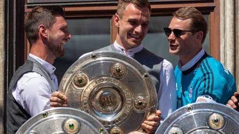 Christian Früchtl (M.) verließ den FC Bayern, da Manuel Neuer (r.) die unumstrittene Nummer 1 ist