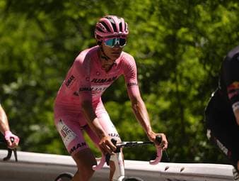 Del Toro pariert Carapaz-Attacke