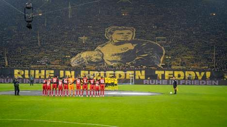Das Vorprogramm der Partie Dortmund - Leverkusen stand im Zeichen von Wolfgang de Beer