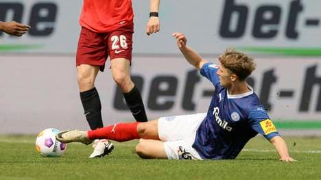 Grätsche von Fiete (Holstein Kiel) 