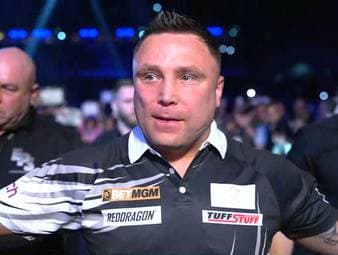 Price irritiert mit neuem Walk-on-Song