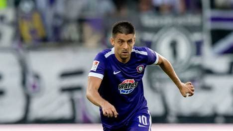 AUE, GERMANY - AUGUST 23: Dimitrij Nazarov of Aue in action during the Second Bundesliga match between FC Erzgebirge Aue and VfB Stuttgart at Erzgebirgsstadion on August 23, 2019 in Aue, Germany. (Photo by Thomas Eisenhuth/Bongarts/Getty Images)