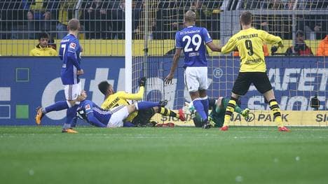 Borussia Dortmund v FC Schalke 04 - Bundesliga
