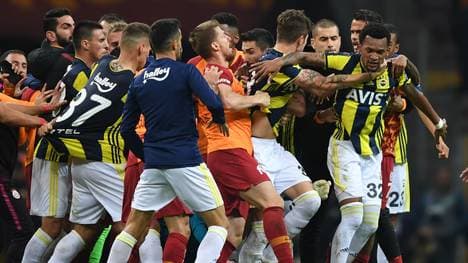 FBL-TUR-GALATASARAY-FENERBAHCE