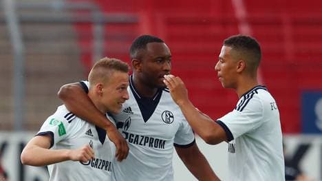 U19 Karlsruher SC v U19 FC Schalke 04 - A Juniors Bundesliga Semi Final