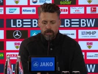 Augsburg-Coach Sandro Wagner sieht nach der 2:3-Niederlage gegen Stuttgart das Positive in seiner Mannschaft, auch wenn ihm bewusst ist, in welcher Phase sich das Team gerade befindet.