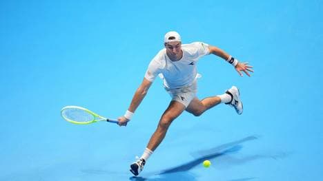 Struff kämpft in Athen