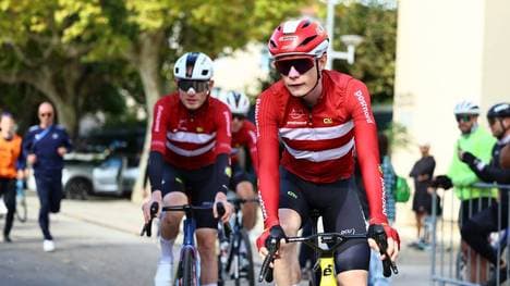 Jonas Vingegaard (rechts) erlebte bei der Rad-EM einen Tag zum Vergessen