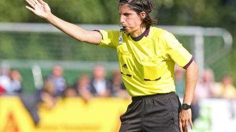 Schiedsrichterin Riem Hussein