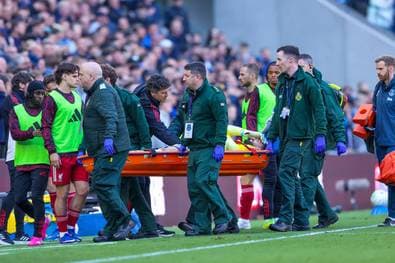 Liverpool-Star ins Krankenhaus gebracht