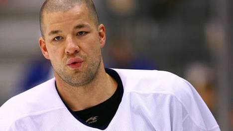 Ex-NHL-Spieler Chris Simon wurde nur 52