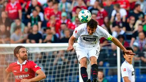 FBL-GER-BUNDESLIGA-HANOVER-FRANKFURT